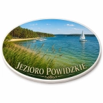 Magnes pamiątkowy Jezioro Powidzkie z widokiem na jezioro, żaglówką i lasem
