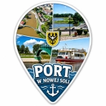 Magnes pamiątkowy przedstawiający port w Nowej Soli, most, łodzie i herb miasta