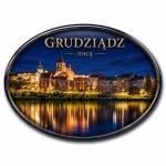 Magnes pamiątkowy przedstawiający nocną panoramę spichlerzy w Grudziądzu