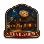 Pamiątkowy magnes z nocnym widokiem Karczmy Rzym w Suchej Beskidzkiej