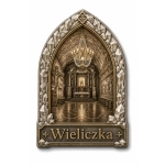 Pamiątkowy magnes Wieliczka przedstawiający wnętrze katedry z figurami świętych i krucyfiksem